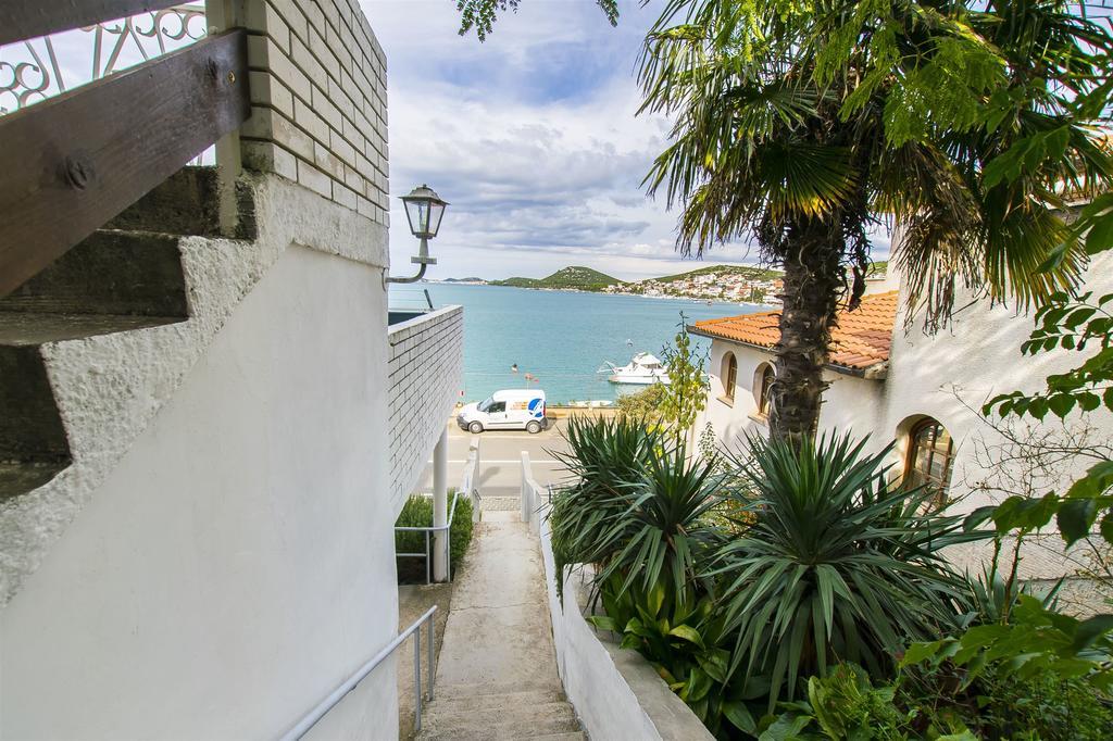 Apartment Branka Tisno Exterior foto